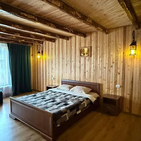 вишні Lodge Palyanytsya